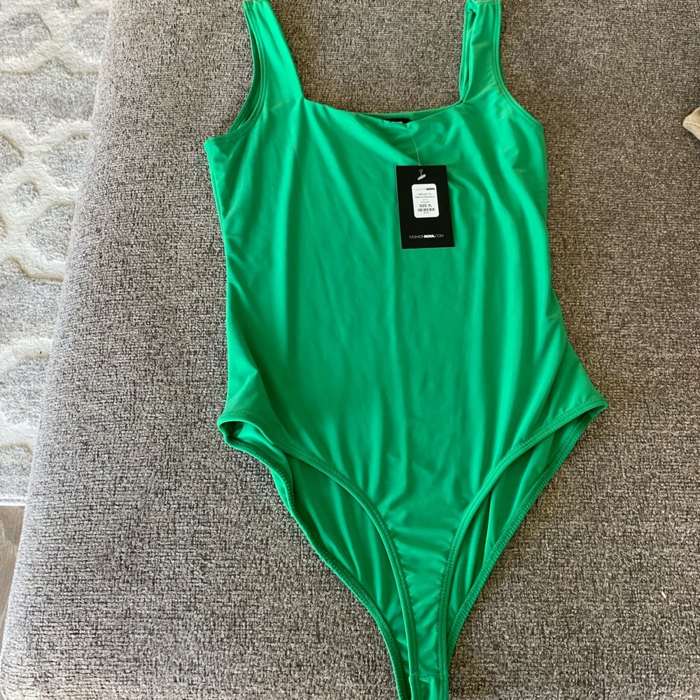 Fashion Nova bodysuit *nwt*